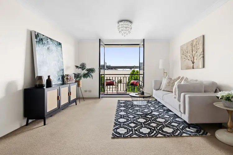 121/23 Norton Street