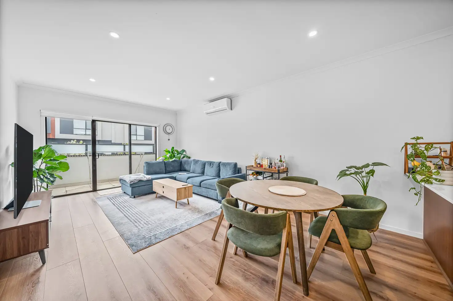 Main view of Homely townhouse listing, 8 Kavanagh Crescent, Keilor Downs VIC 3038