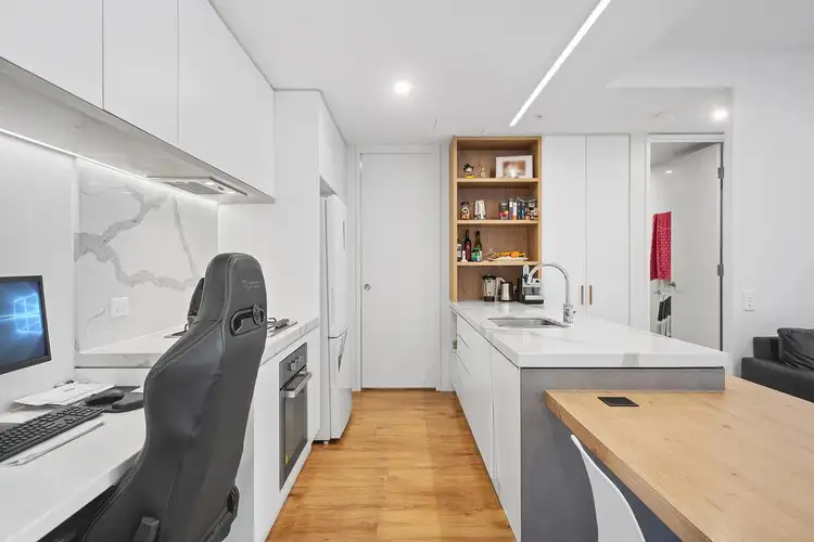 207/18 Duke Street, Kangaroo Point QLD 4169