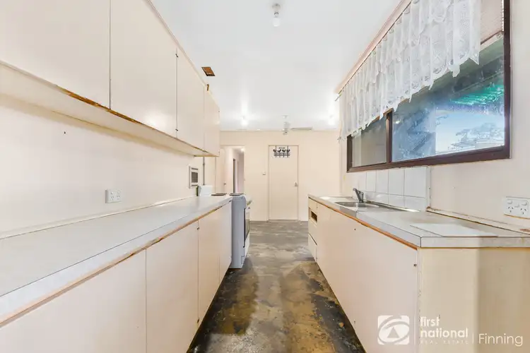 Sixth view of Homely house listing, 5 Kurt Place, Cranbourne VIC 3977