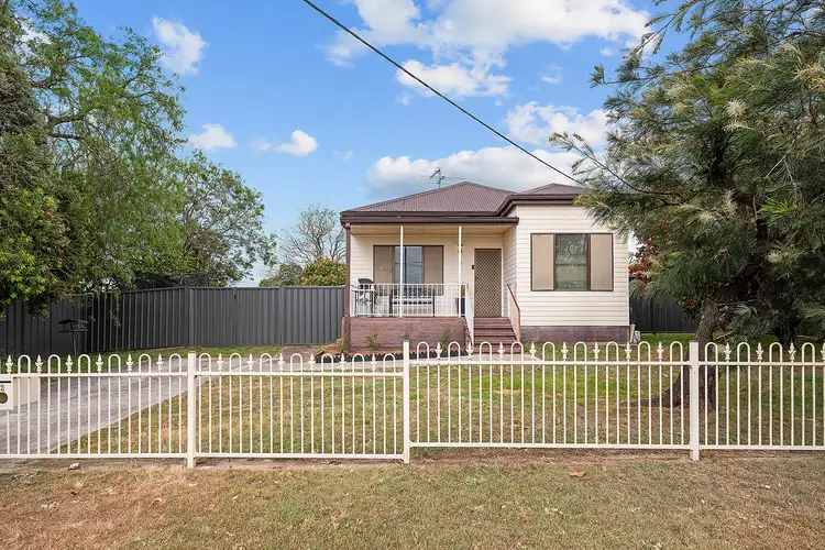 2 William Street, Gillieston Heights NSW 2321