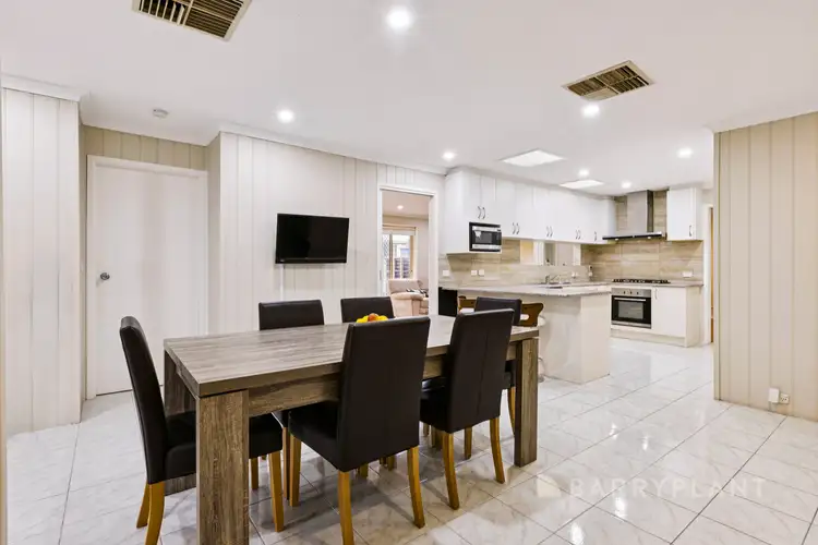 21 Cezanne Crescent, Wheelers Hill VIC 3150