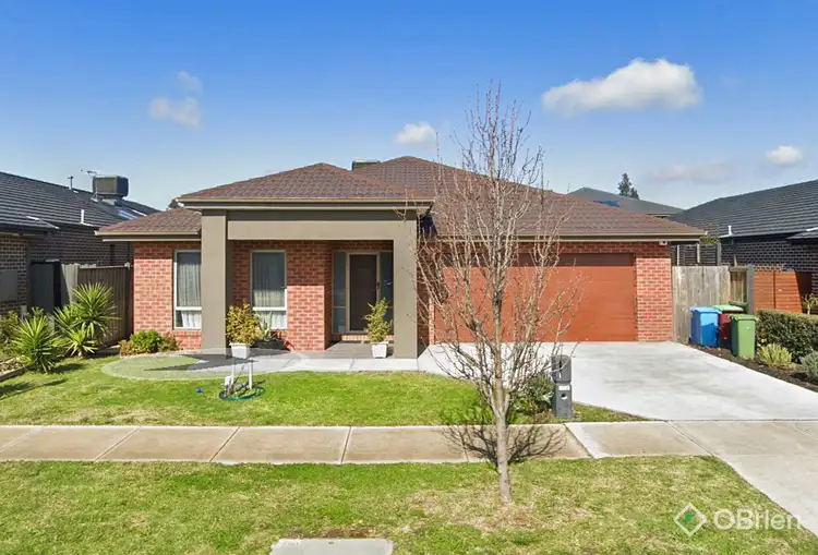 8 Marblelight Way, Clyde North VIC 3978