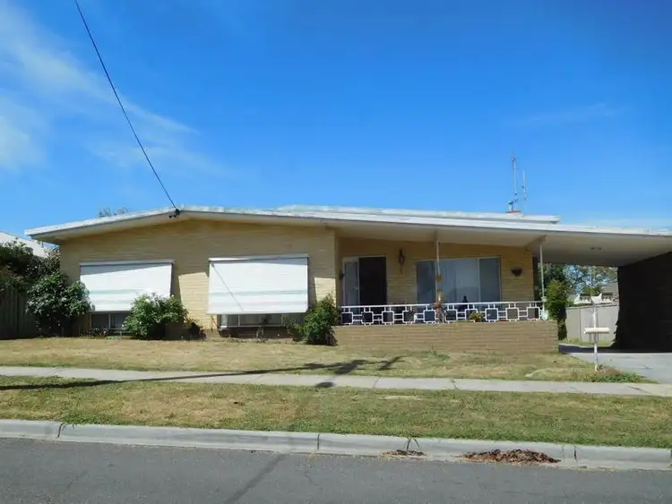 1/4 Elizabeth Street, Spring Gully VIC 3550