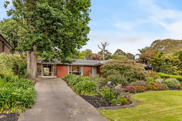 44 Horseshoe Drive, Aberfoyle Park SA 5159