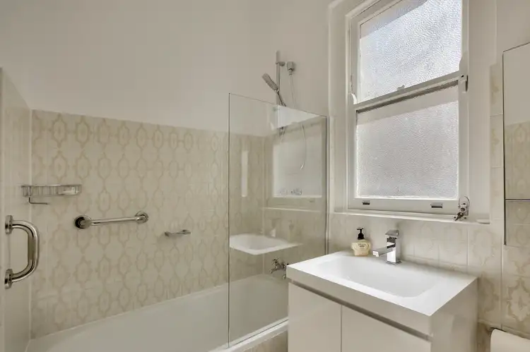Third view of Homely studio listing, 109/3-5 Greenknowe Avenue, Potts Point NSW 2011