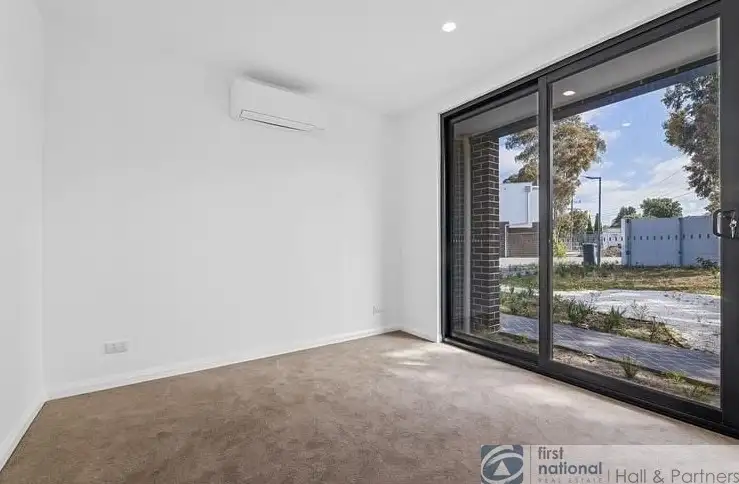 Fifth view of Homely house listing, 3 Stanford Close, Mulgrave VIC 3170