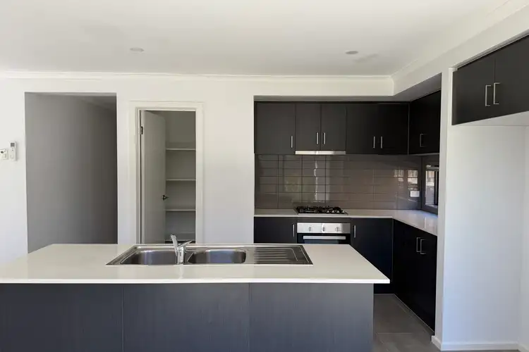 19 Sanctum Drive, Weir Views VIC 3338