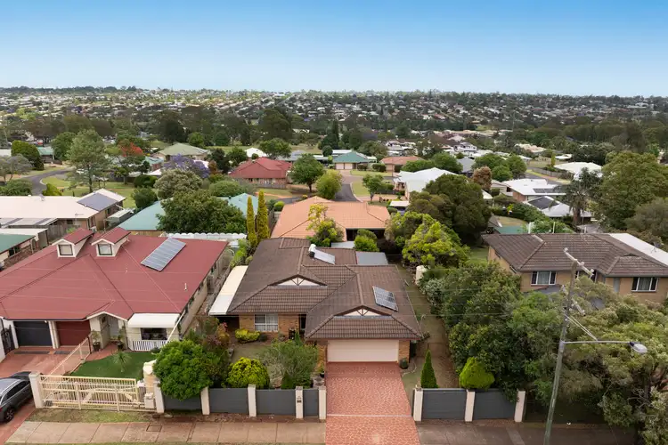 429 Hume Street, Kearneys Spring QLD 4350