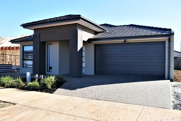 12 Chorley Street, Strathtulloh VIC 3338