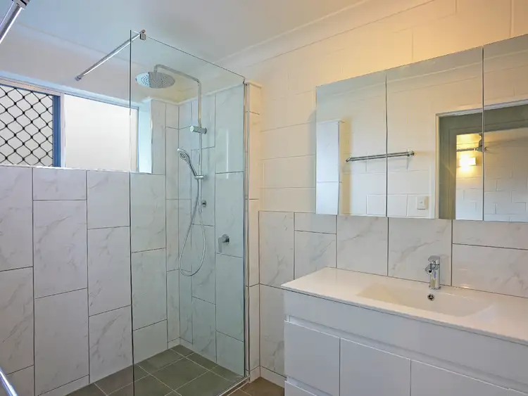 4/21A Surrey Street, Hyde Park QLD 4812