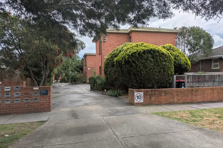 27/13 Hopetoun Avenue, Brunswick West VIC 3055