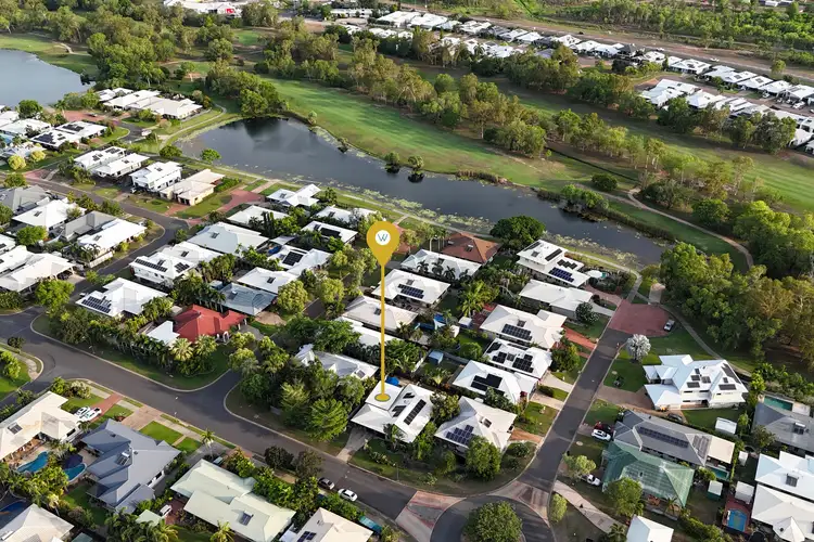 2 The Parade, Durack NT 830