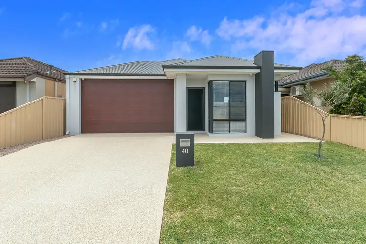 40 Middle Parkway, Canning Vale WA 6155