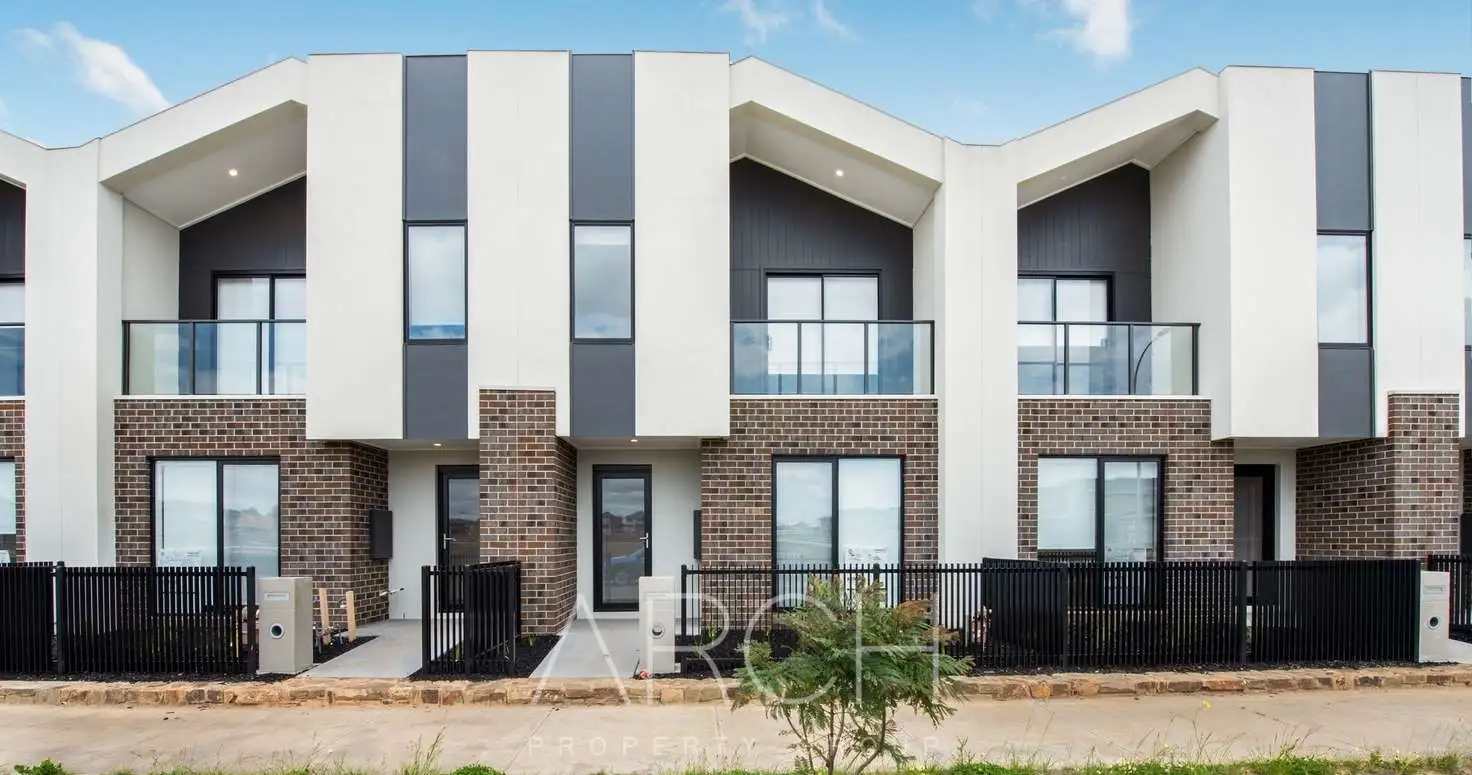 Main view of Homely townhouse listing, 19 Stonefox Circuit, Clyde North VIC 3978