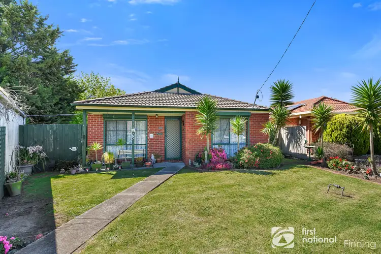 Second view of Homely house listing, 5 Murtoa Place, Cranbourne West VIC 3977