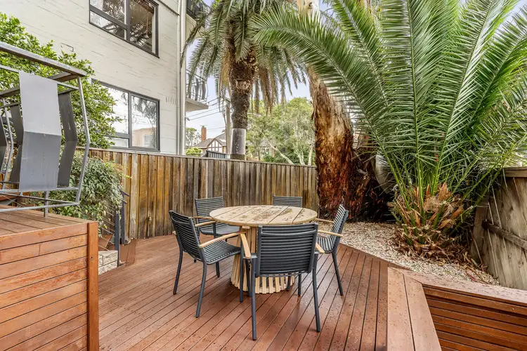 2/125 Alma Road