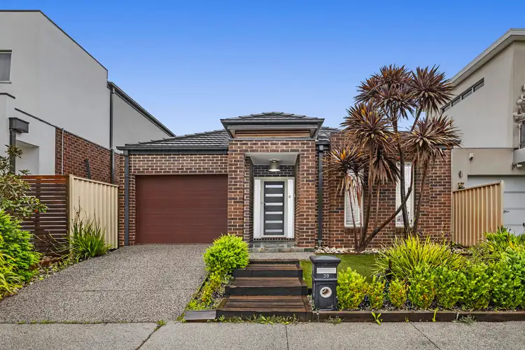 39 Broadway, Caroline Springs VIC 3023