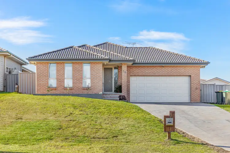 36 Pumphouse Crescent, Rutherford NSW 2320