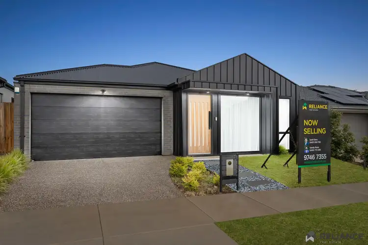 8 Hemsworth Road, Weir Views VIC 3338