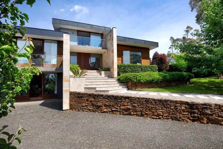 11 Walker Street, Wentworth Falls NSW 2782