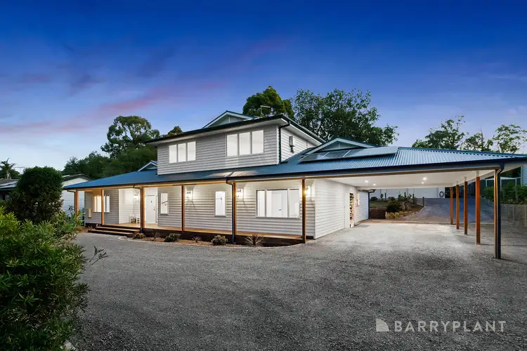 8 Winifred Street, Seville VIC 3139