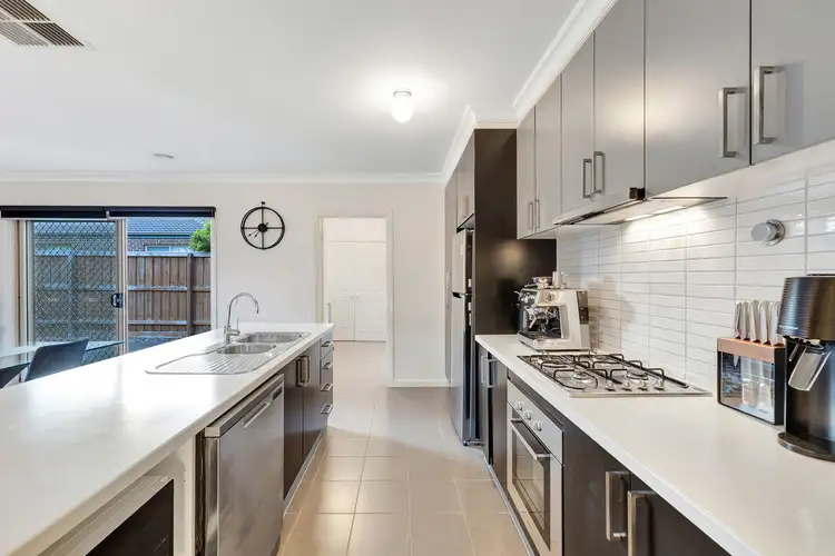 Sixth view of Homely house listing, 1/3 Bunya Place, Werribee VIC 3030