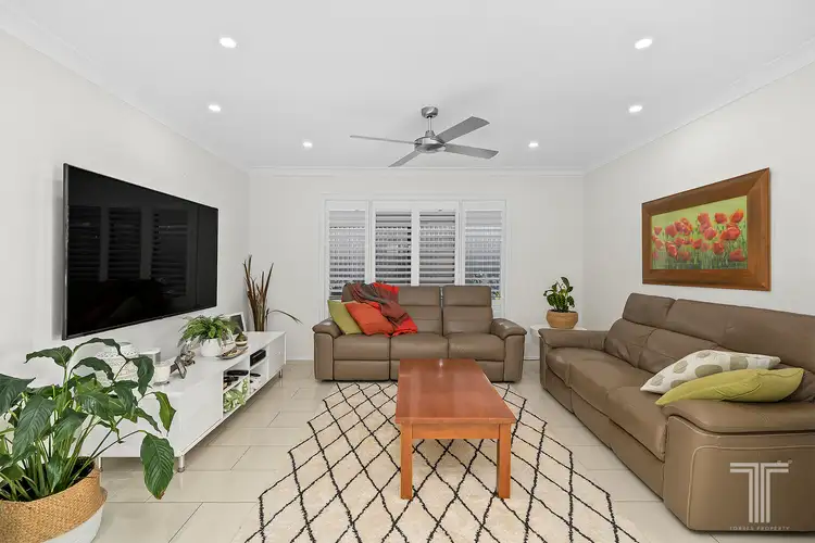 Second view of Homely house listing, 12 Vaucluse Place, Mansfield QLD 4122
