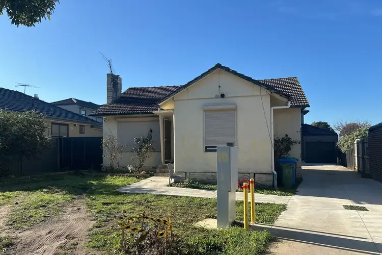 1/10 Ash Street, Doveton VIC 3177