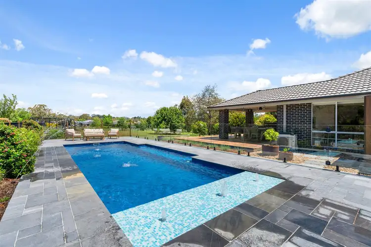 51 Farnborough Drive, Moss Vale NSW 2577