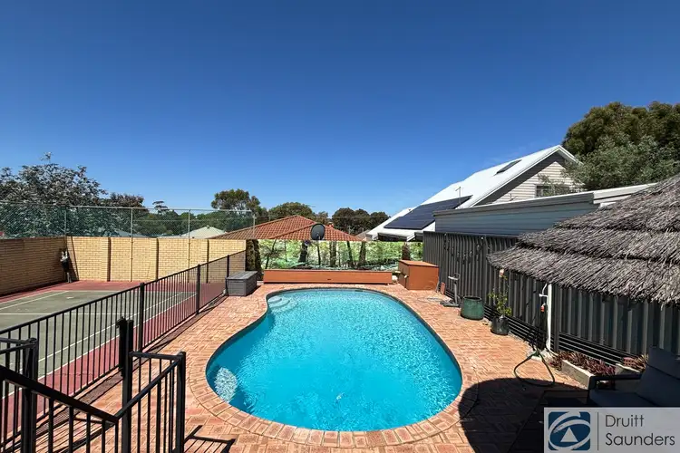 276 Ravenscar Street