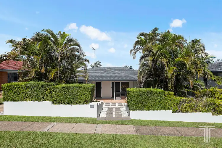 5 Honeysuckle Street, Mansfield QLD 4122