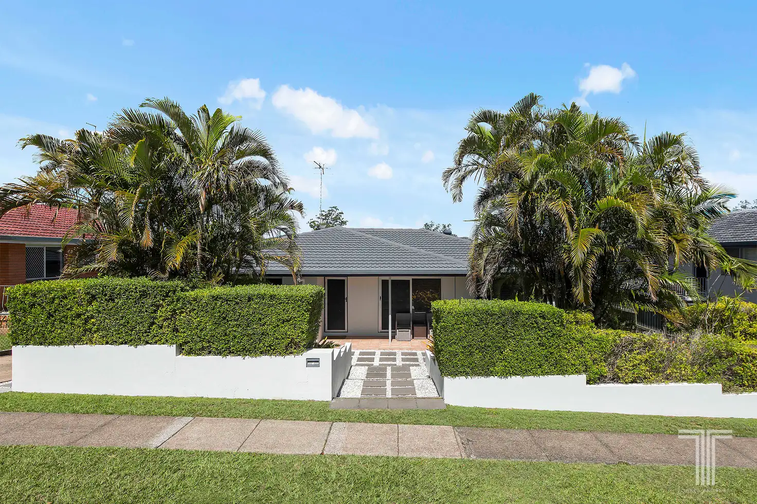 Main view of Homely house listing, 5 Honeysuckle Street, Mansfield QLD 4122