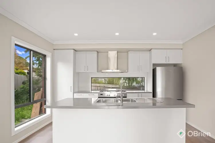 Fifth view of Homely townhouse listing, 2/42 Hillcrest Road, Frankston VIC 3199