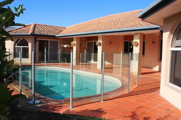 10 Rannock Avenue, Benowa Waters QLD 4217