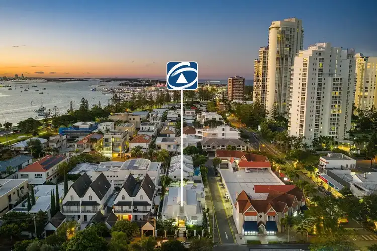 1/33 Peak Avenue, Main Beach QLD 4217