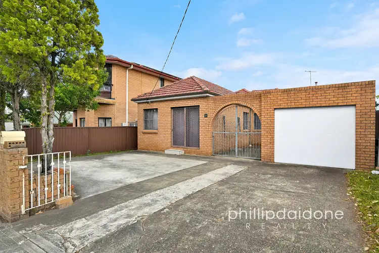 15 Wellington Road