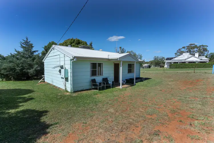 18 Stuart Street, Woodstock NSW 2793