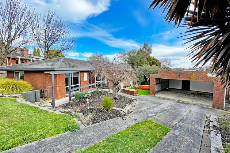 2 Clover Court