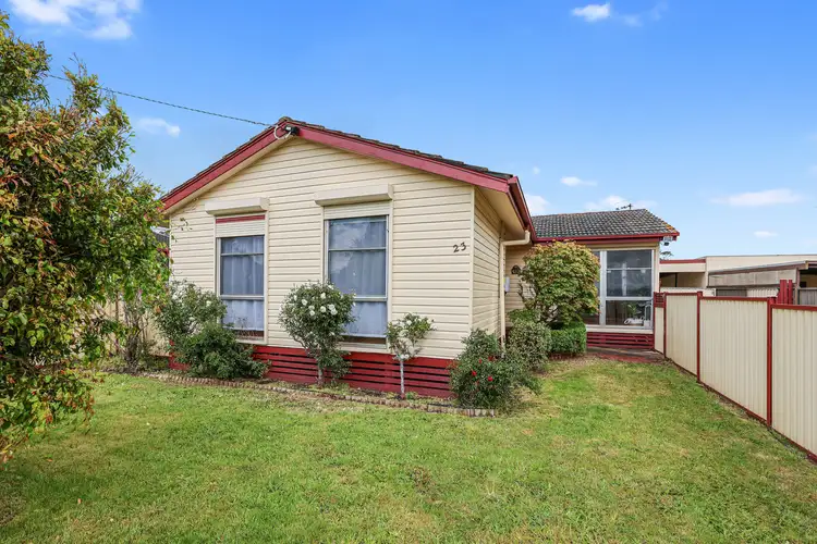 23 Tobruk Street, Cobden VIC 3266