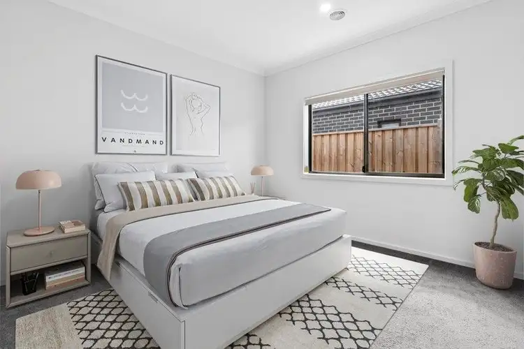 Fifth view of Homely house listing, 35 Sunlight Circuit, Lara VIC 3212