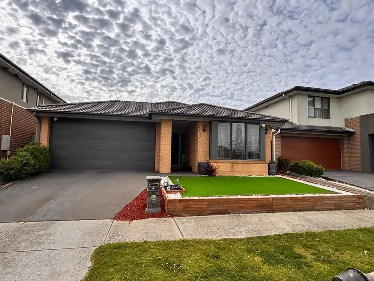 81 Riverstone Boulevard, Clyde North VIC 3978