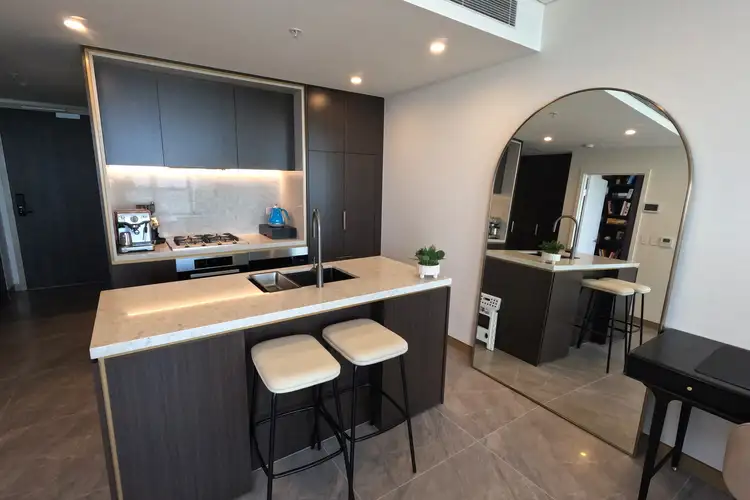 4202/88a Christie Street