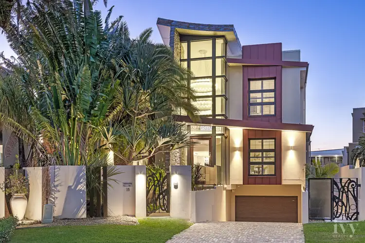 31 Hampton Court, Sovereign Islands QLD 4216