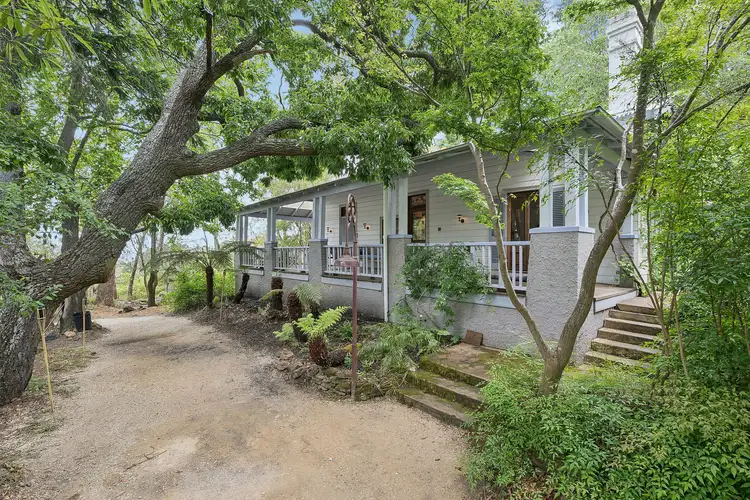 17 Myoori Avenue, Wentworth Falls NSW 2782