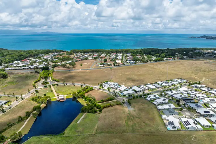 8 Mist Court, Shoal Point QLD 4750