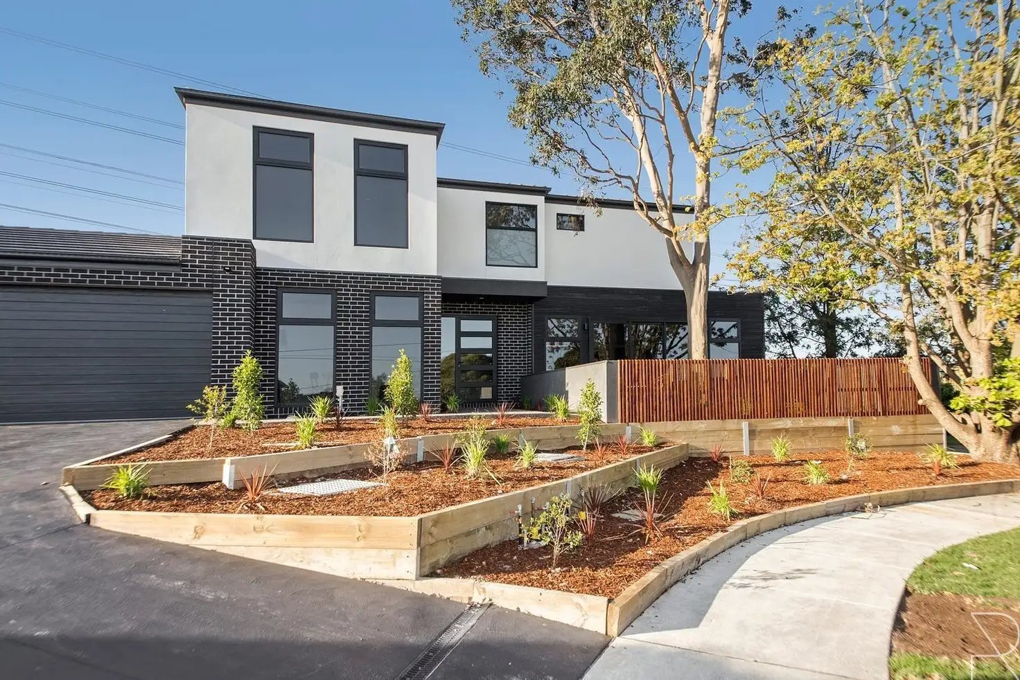 Main view of Homely townhouse listing, 2/4 Cora Court, Mount Waverley VIC 3149