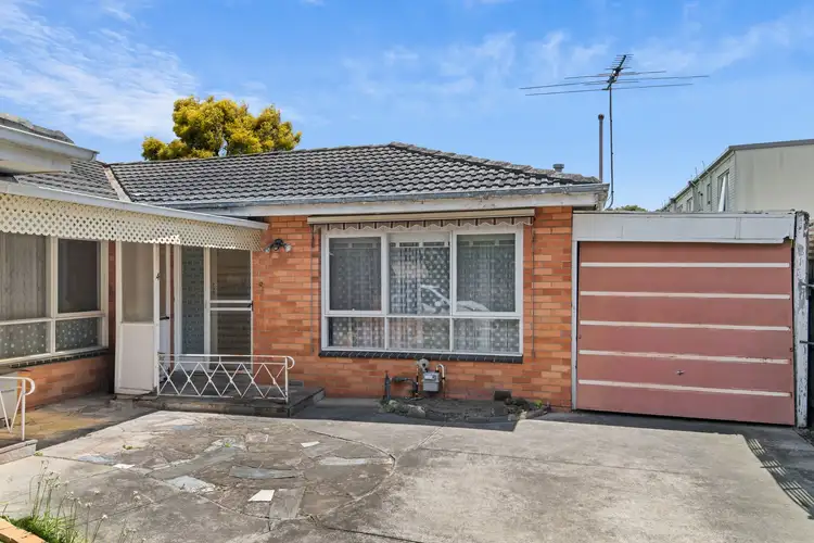 4/12 Kokaribb Road, Carnegie VIC 3163