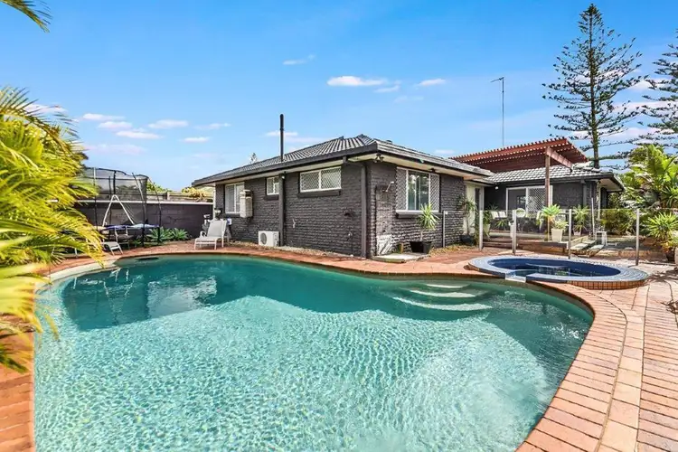 26 Coogeen Street, Sorrento QLD 4217