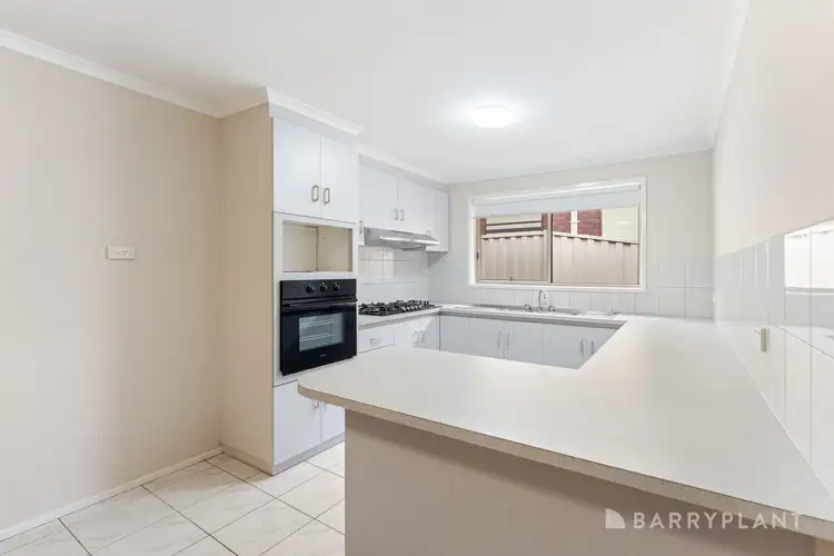 Sixth view of Homely unit listing, 2/25 Kiparra Close, St Albans VIC 3021